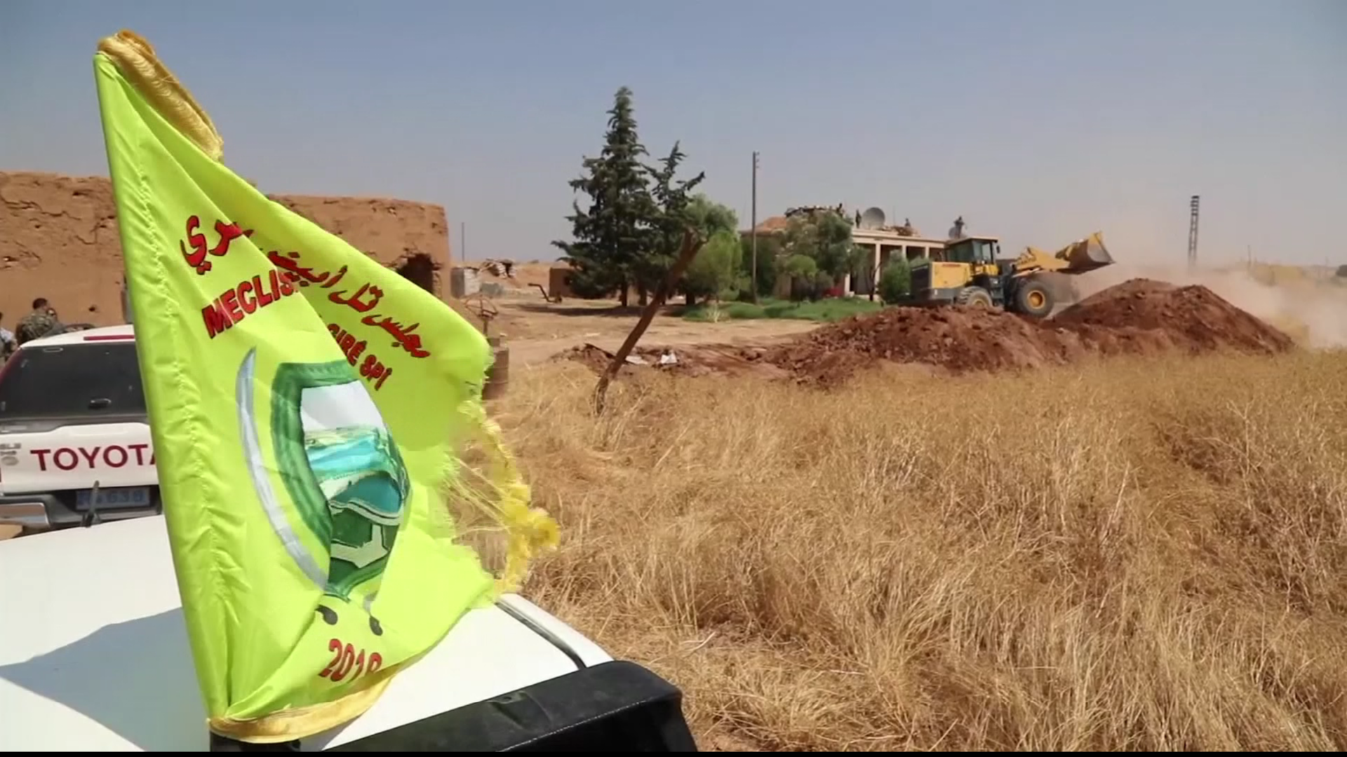 HSD: 5 Km ji Sinûrê Tirkiyê dûrîn  me çeperên berê têkdan